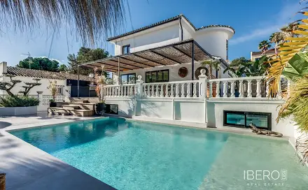 Prodej domu 343 m² s pozemkem 503 m², Nueva Andalucía, Španělsko