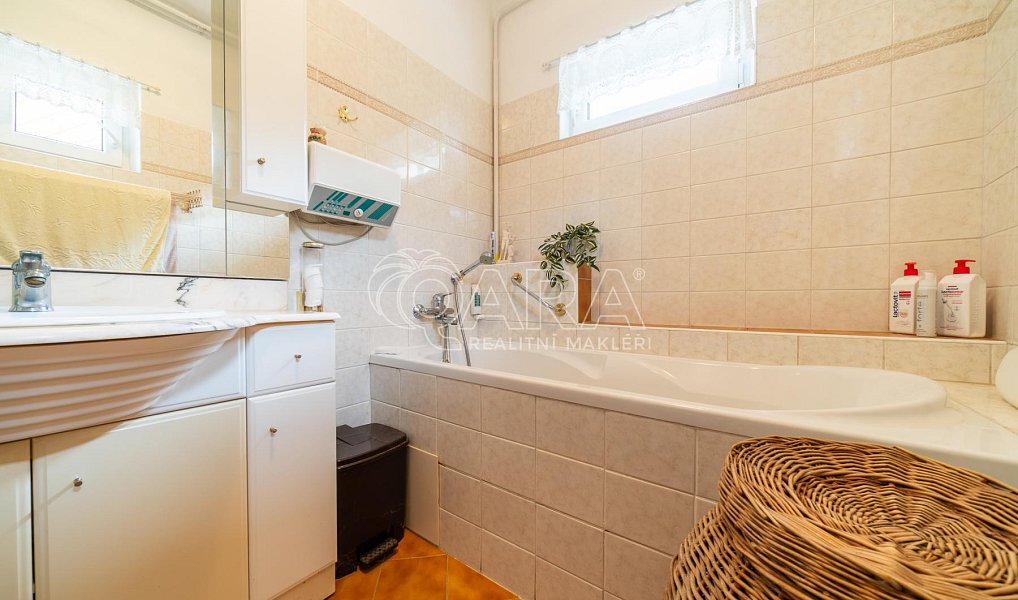 Prodej domu 180 m² s pozemkem 638 m², Slatiňany – náhled fotky 11