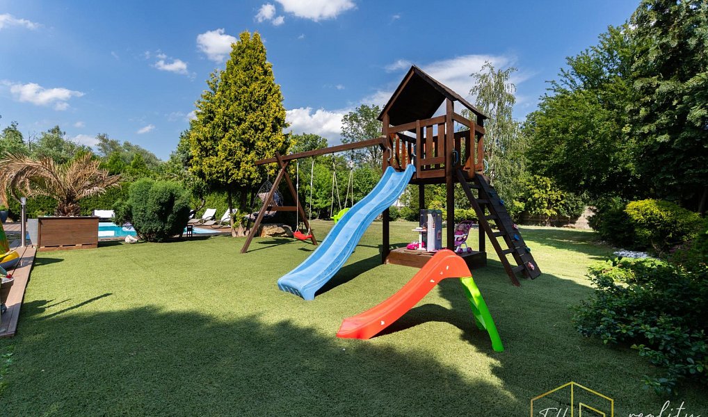 Prodej domu 400 m² s pozemkem 1 728 m², Mariánské Radčice – náhled fotky 9