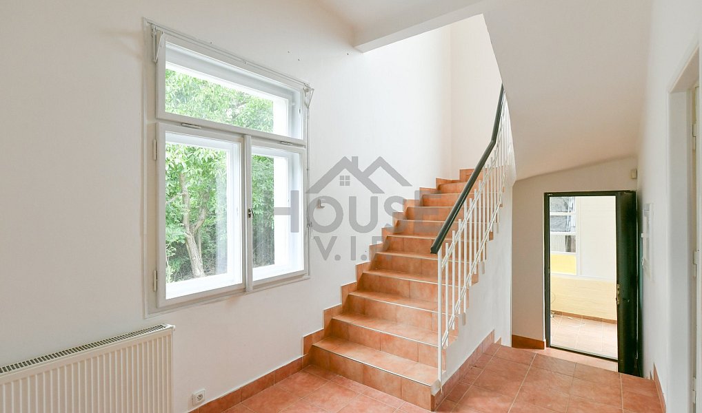 Prodej domu 240 m² s pozemkem 8 000 m², Velvary – náhled fotky 7