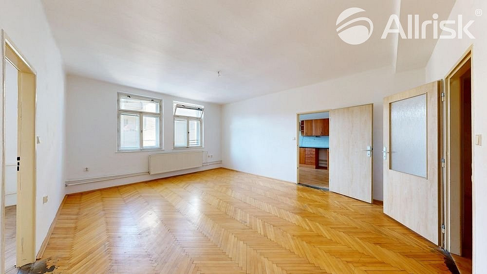 Pronájem bytu 2+1 76 m² – fotografie 3