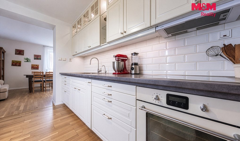 Prodej bytu 4+kk 90 m², Jirny – náhled fotky 23