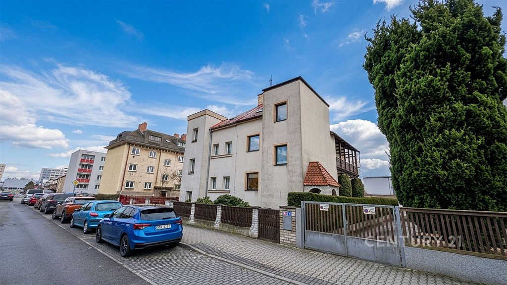Prodej domu 227 m² s pozemkem 320 m²
