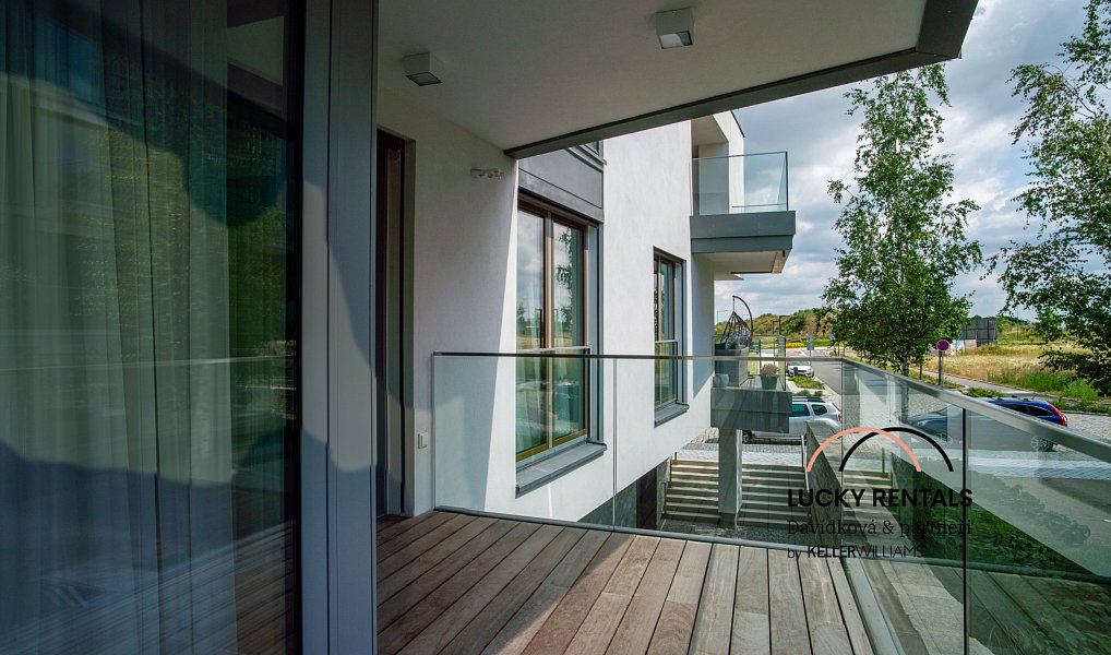 Pronájem bytu 2+kk 82 m², Popovičky – náhled fotky 9