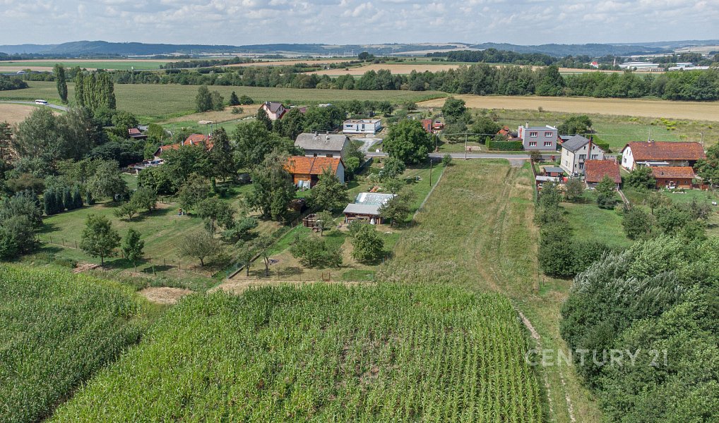 Prodej stavebního pozemku 1 203 m², Hladké Životice – náhled fotky 2
