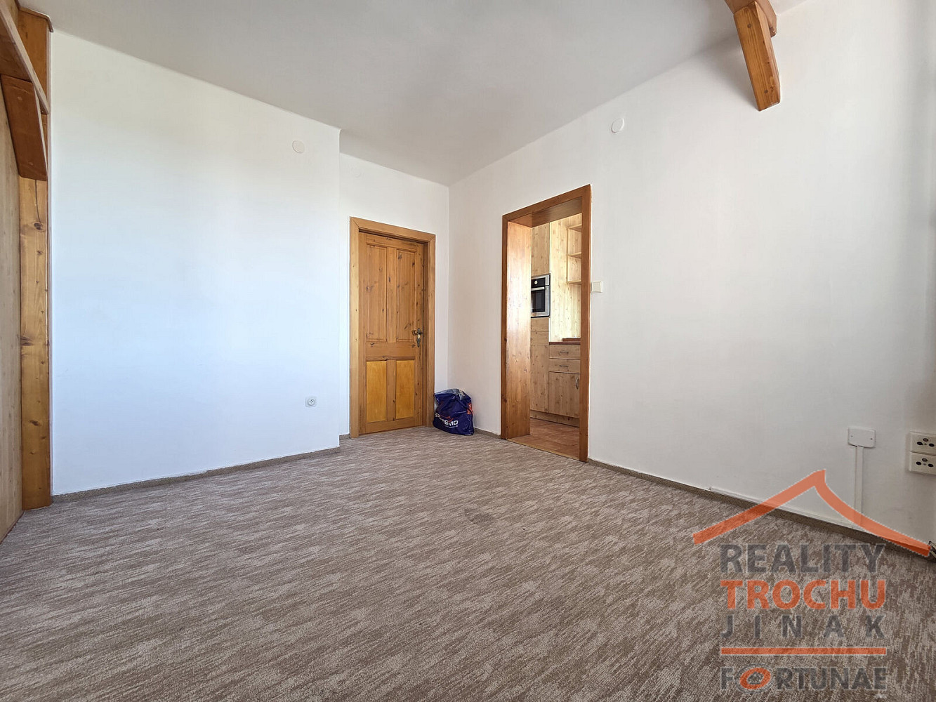 Pronájem bytu 4+1 80 m² – fotografie 5