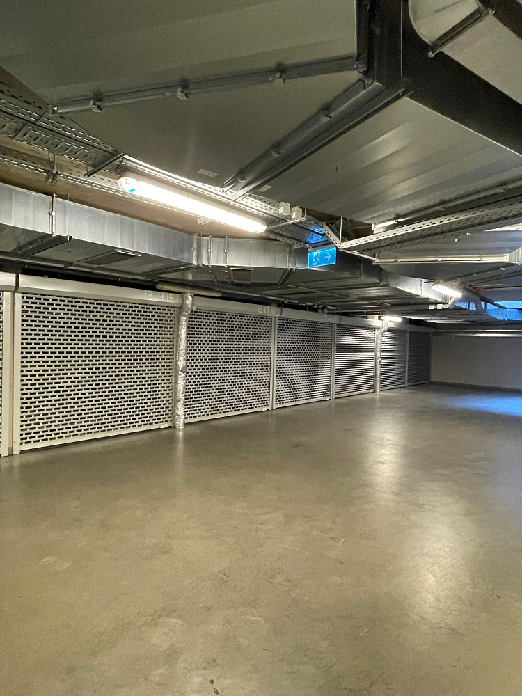 Pronájem garážového stání 11 m2, Praha - Nové Město
