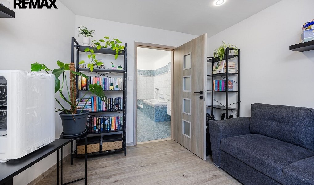 Prodej domu 246 m² s pozemkem 376 m², Praha – náhled fotky 8