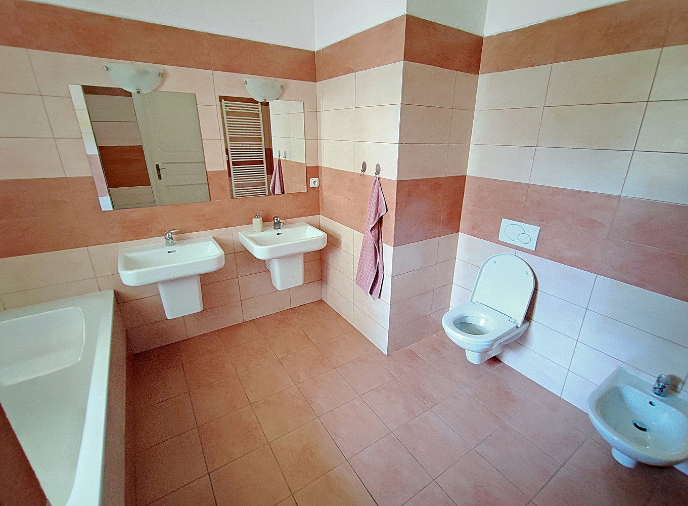 Pronájem kanceláře 35 m² - Widok 4