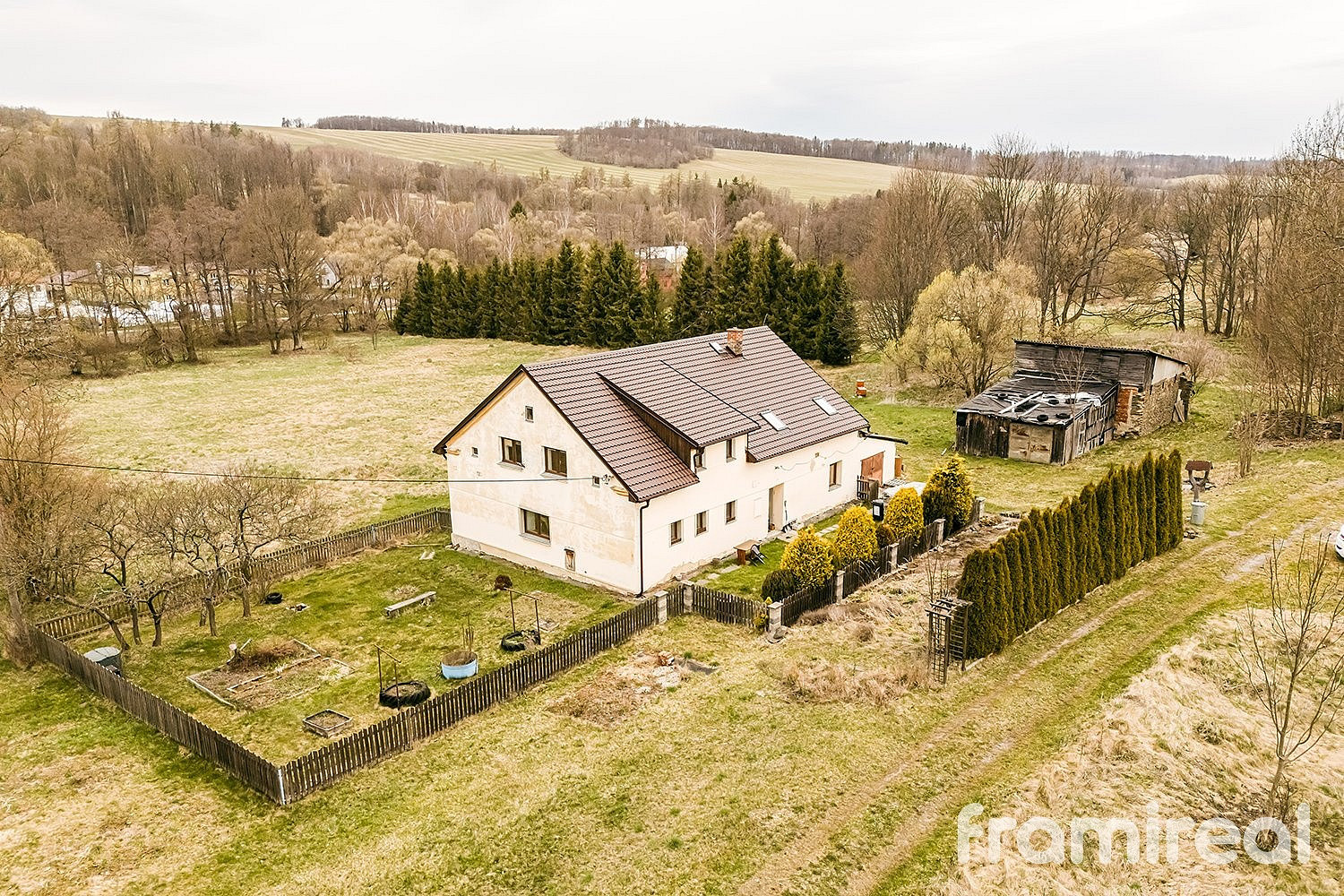 Prodej domu 180 m² s pozemkem 1 481 m²