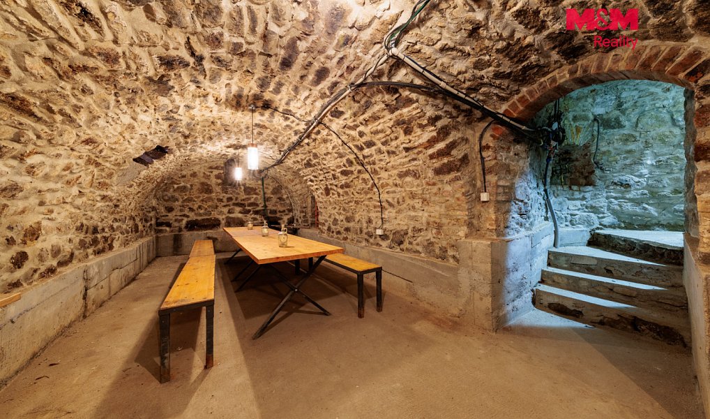 Prodej nájemního domu, činžáku 327 m², Hroznětín – náhled fotky 11