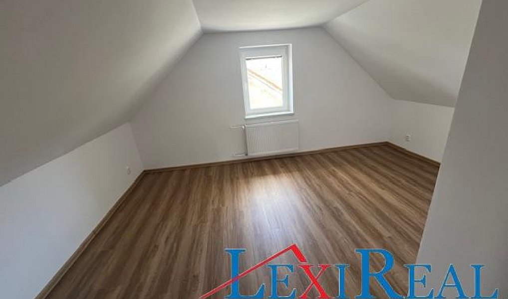 Prodej domu 150 m² s pozemkem 1 054 m², Koleč – náhled fotky 10
