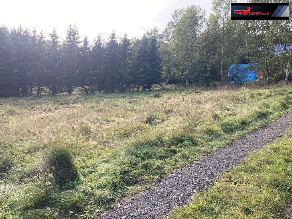 Prodej stavebního pozemku 1 390 m² – fotografie 4