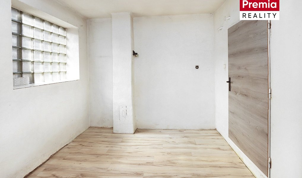 Prodej domu 230 m² s pozemkem 833 m², Strachotice – náhled fotky 8
