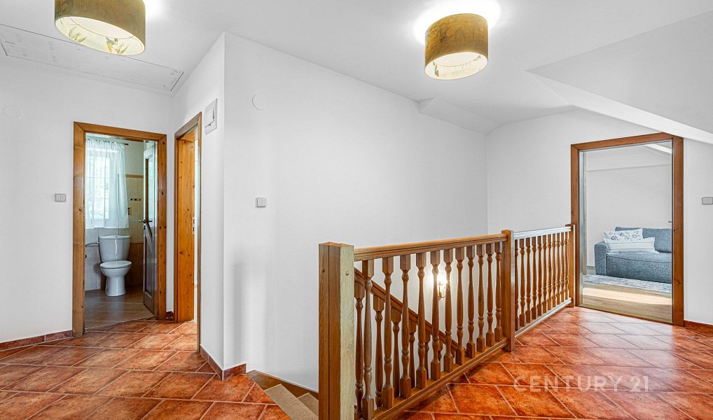 Prodej domu 185 m² s pozemkem 1 343 m², Benešov – náhled fotky 18