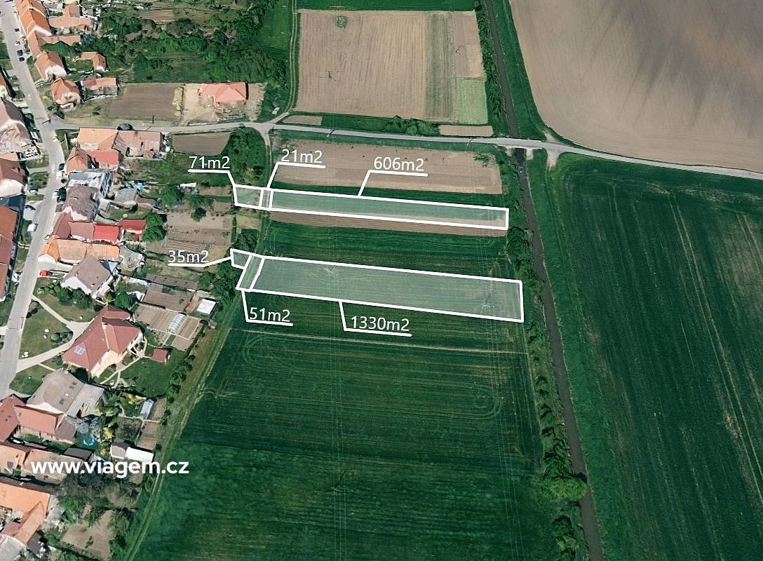 Prodej pole 1 057 m² – fotografie 2