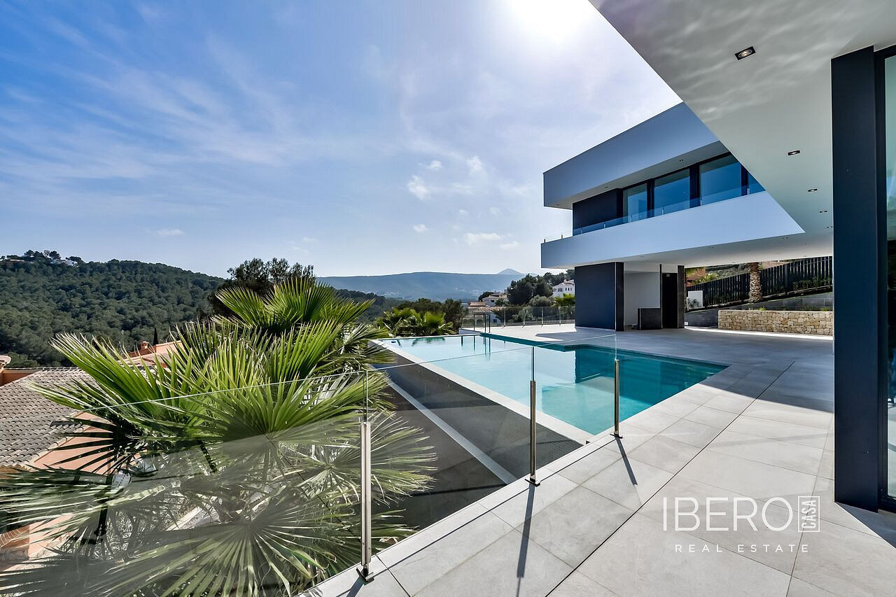 Prodej domu 372 m² s pozemkem 372 m²