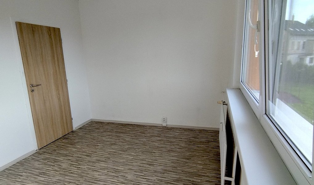 Pronájem bytu 3+1 70 m², Varnsdorf – náhled fotky 3