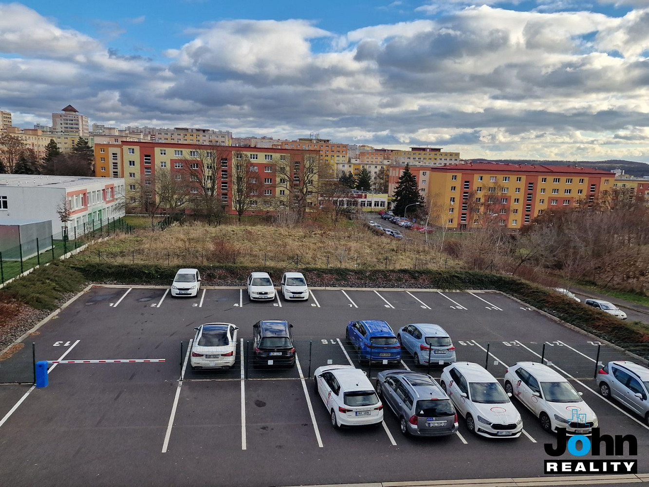 Pronájem parkovacího stání v Mostě, ul. Tyršova – fotografie 3