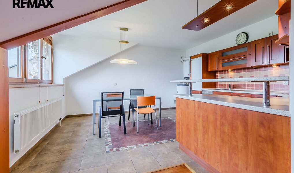 Pronájem domu 211 m² s pozemkem 401 m², Praha – náhled fotky 20