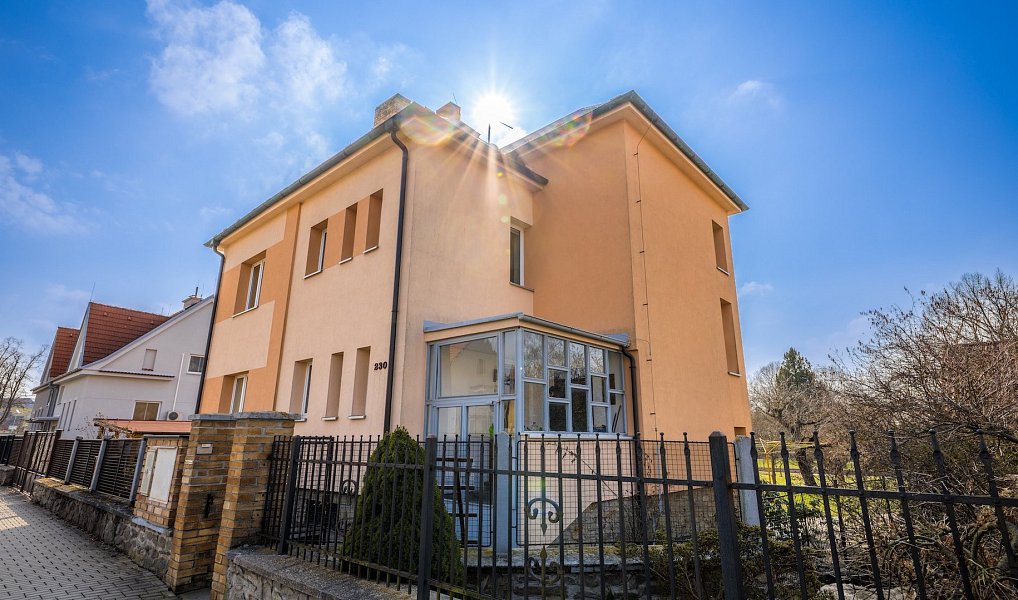 Prodej domu 216 m² s pozemkem 1 311 m², Bechyně – náhled fotky 3