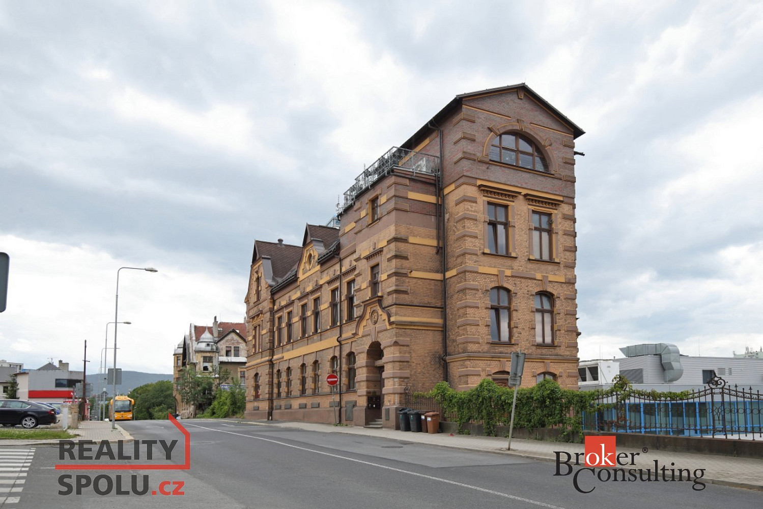2 rooms, 93.0 m² in Liberec