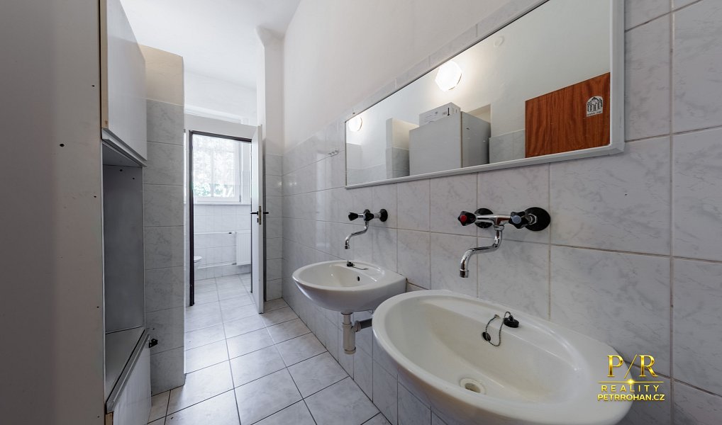 Prodej komerčního objektu (jiného typu) 650 m², Chodov – náhled fotky 5