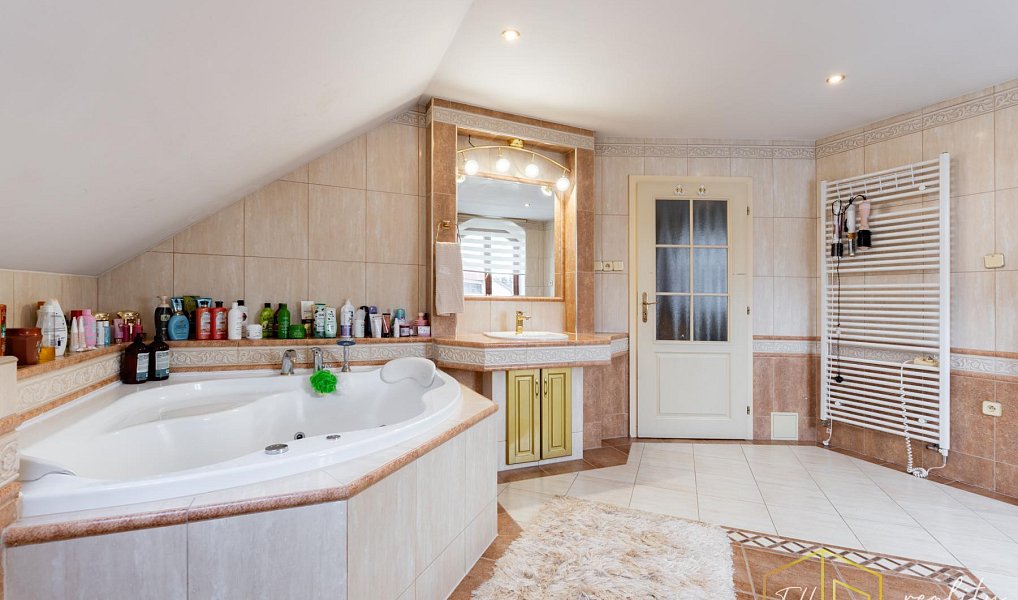 Prodej domu 400 m² s pozemkem 1 728 m², Mariánské Radčice – náhled fotky 45