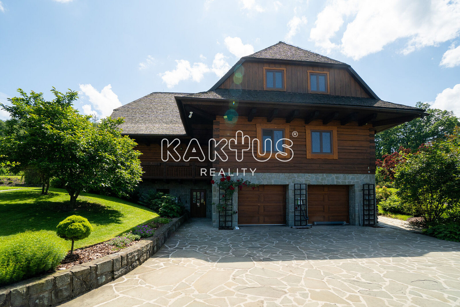 Prodej domu 462 m² s pozemkem 30 521 m² — photo 2