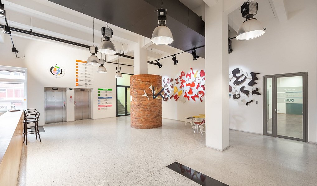 Pronájem obchodních prostor 705 m², Praha – náhled fotky 12