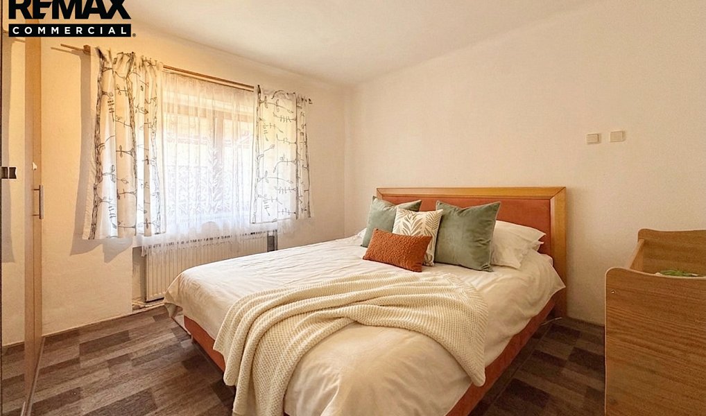 Prodej domu 225 m² s pozemkem 439 m², Praha – náhled fotky 30