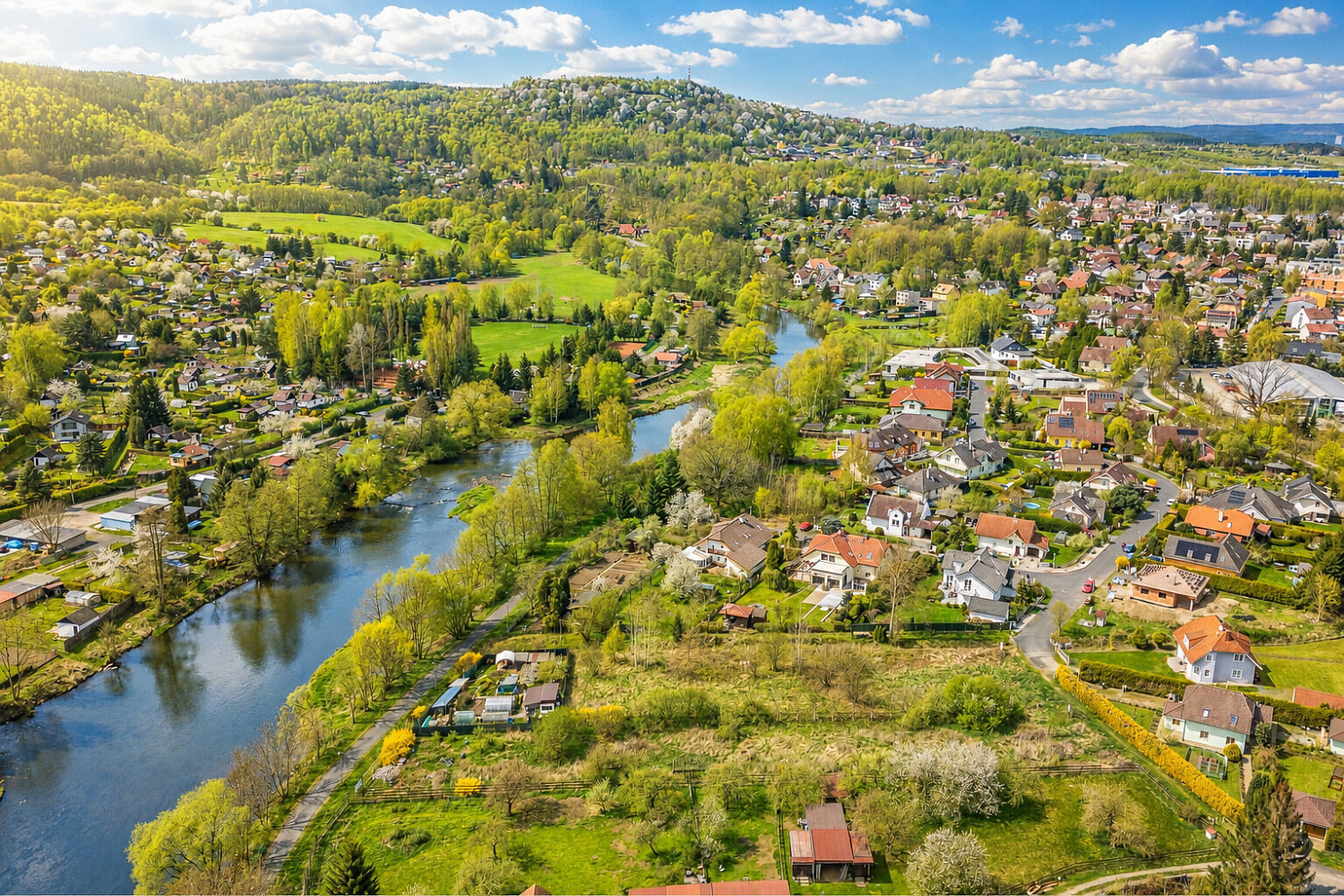 Prodej stavebního pozemku 4 050 m² – fotografie 2