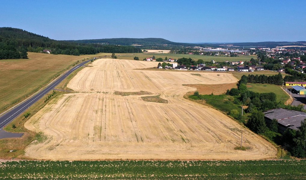 Prodej komerčního pozemku 11 052 m², Kamenný Újezd – náhled fotky 4