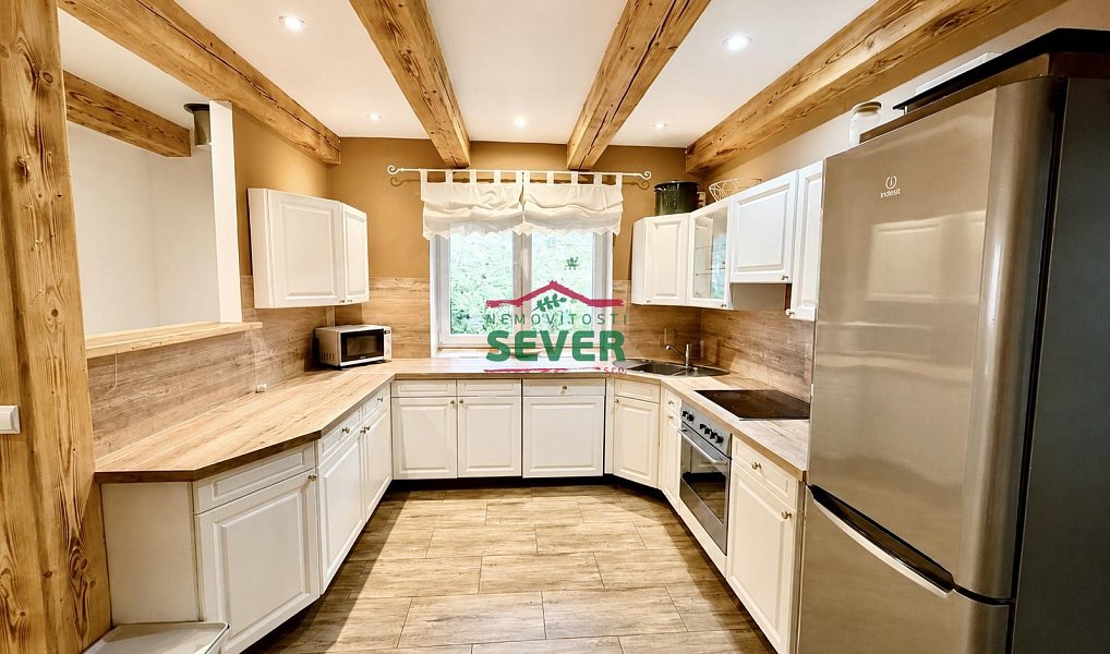Prodej domu 220 m² s pozemkem 1 576 m², Louny – náhled fotky 2
