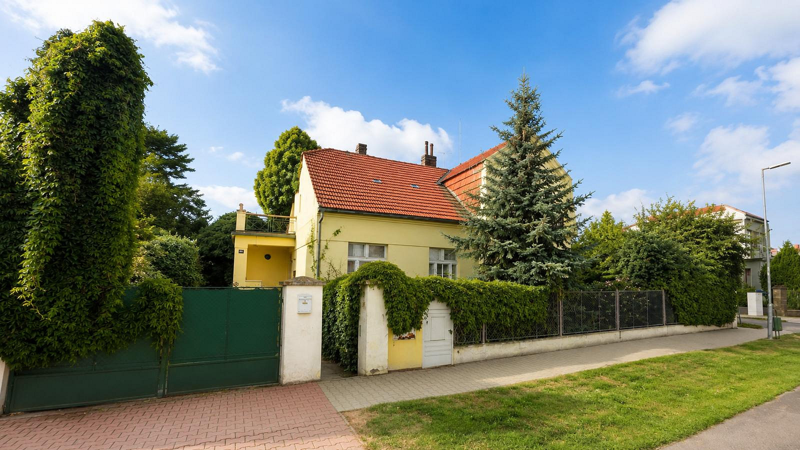 Prodej domu 268 m² s pozemkem 798 m²