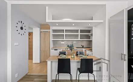 Prodej bytu 1+1 52 m², Bajkonurská, Praha 4 - Háje