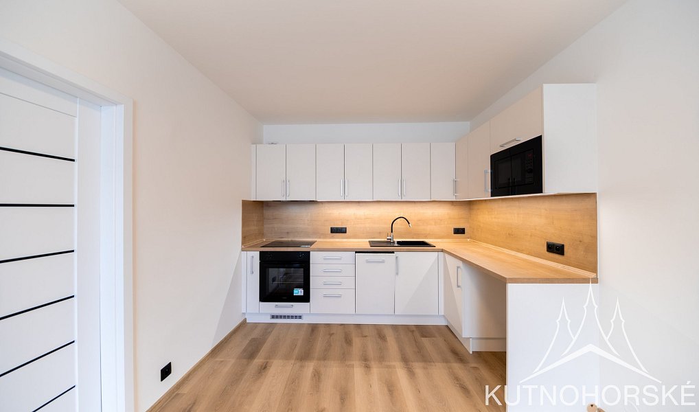 Prodej bytu 2+kk 40 m², Praha – náhled fotky 2