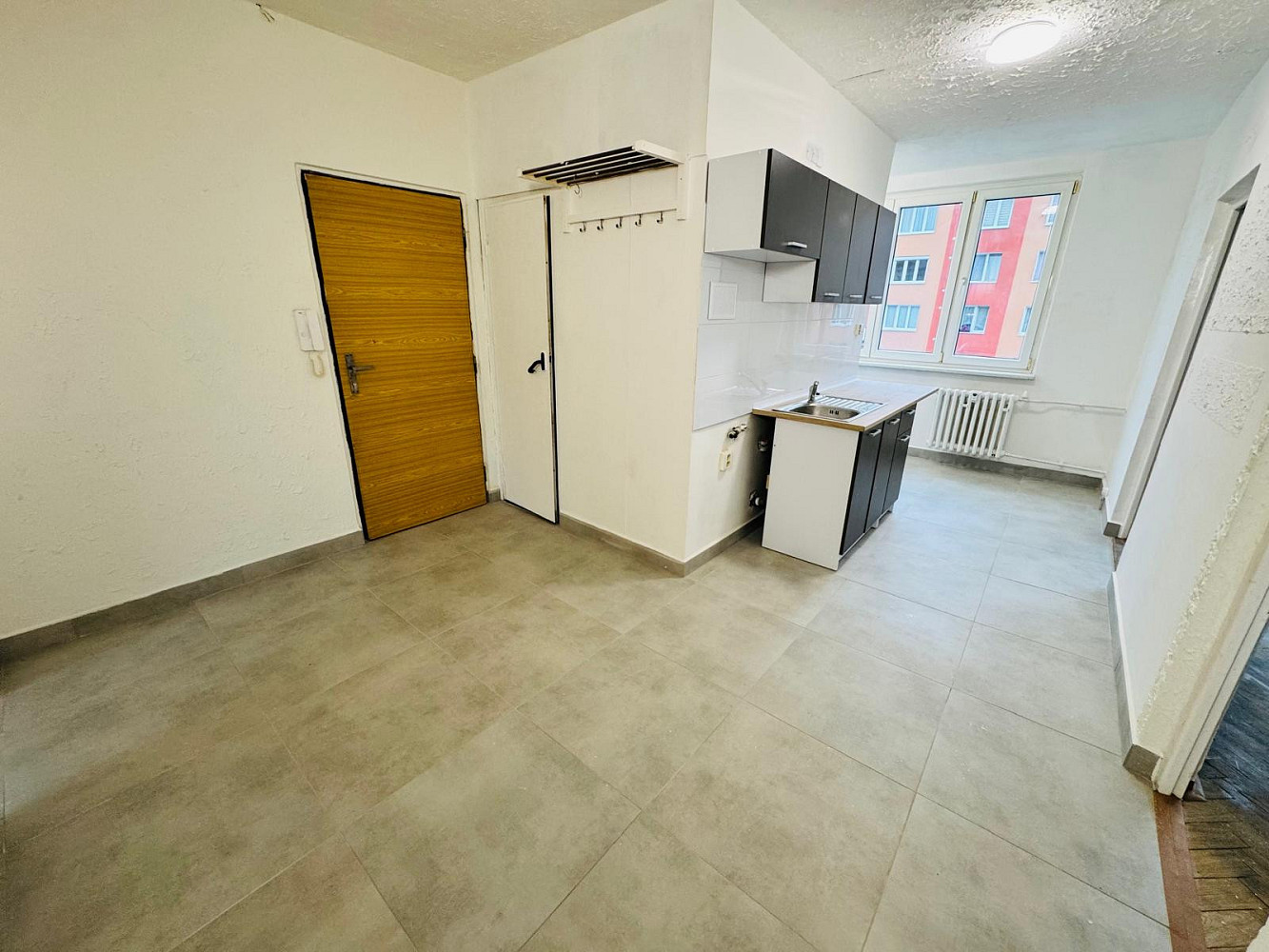 Pronájem bytu 3+1 69 m² – fotografie 2