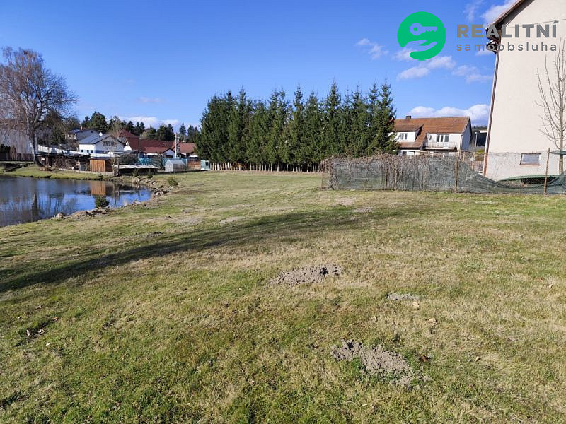 Prodej stavebního pozemku 1 600 m²