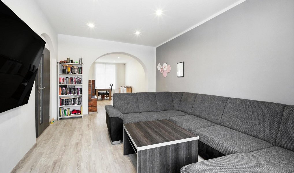 Prodej domu 250 m² s pozemkem 204 m², Jirkov – náhled fotky 7
