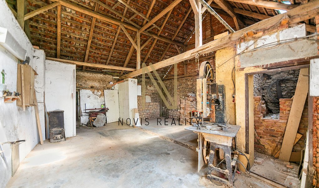 Prodej domu 272 m² s pozemkem 1 309 m², Sedlec – náhled fotky 28