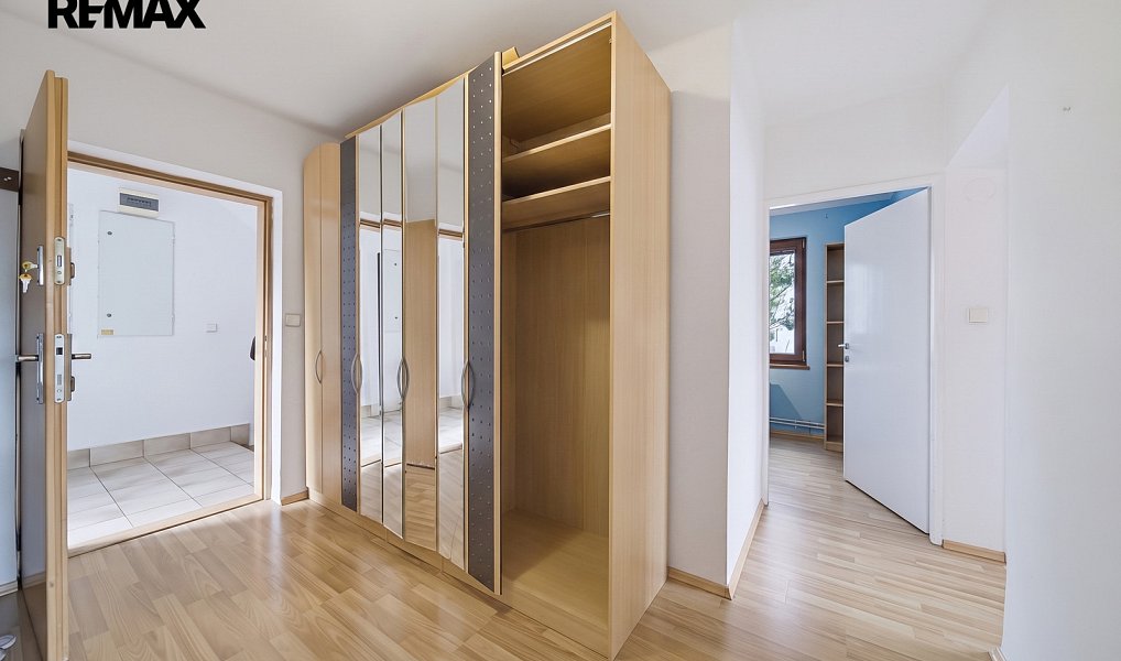 Prodej domu 209 m² s pozemkem 992 m², Praha – náhled fotky 13
