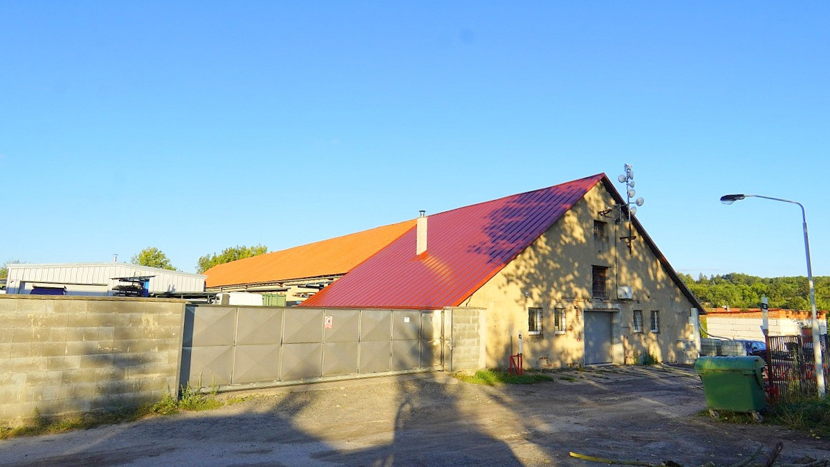 Prodej výrobních prostor 850 m²