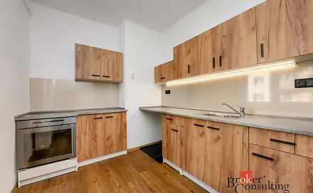 Prodej bytu 2+1 56 m², Kosmonautů, Domažlice - Hořejší Předměstí