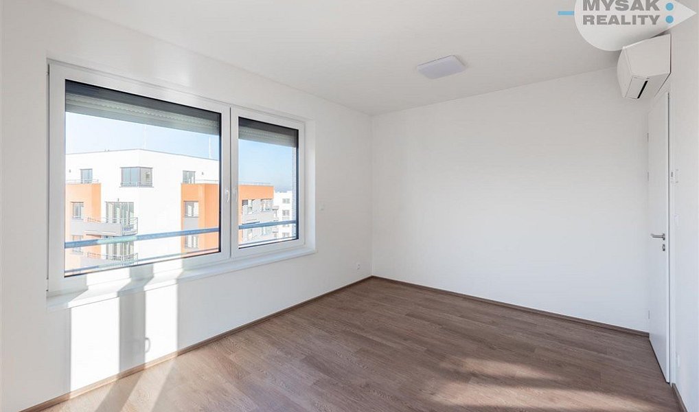 Pronájem bytu 3+kk 80 m², Praha – náhled fotky 9