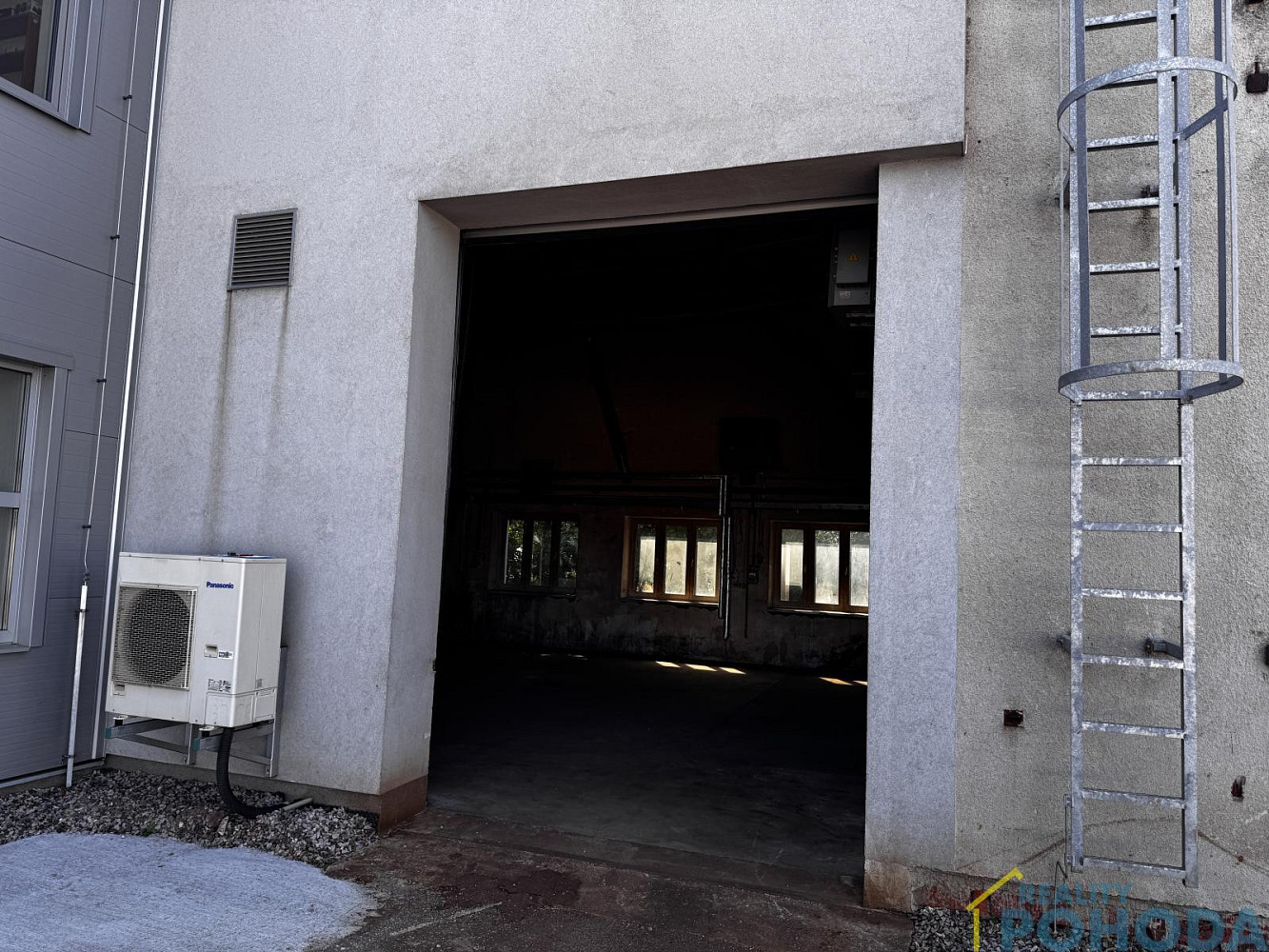 Pronájem výrobních prostor 195 m² – fotografie 2