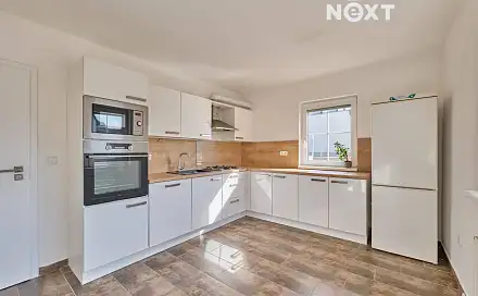 Prodej domu 180 m² s pozemkem 882 m², Býšť - Hrachoviště, okres Pardubice