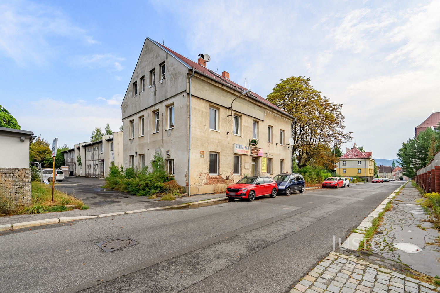 Prodej obchodních prostor 142 m²