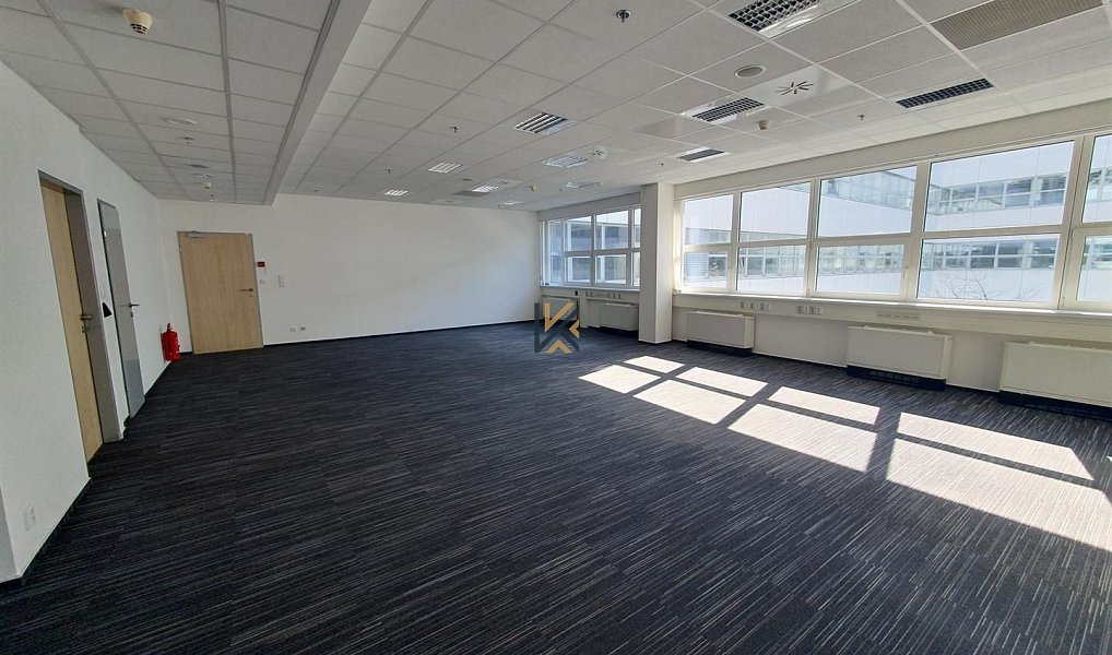 Pronájem kanceláře 576 m², Praha – náhled fotky 4