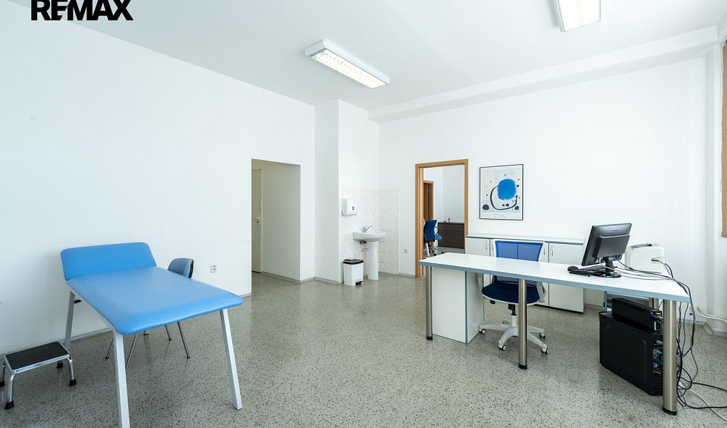 Prodej kanceláře 81 m², Vsetín – náhled fotky 4